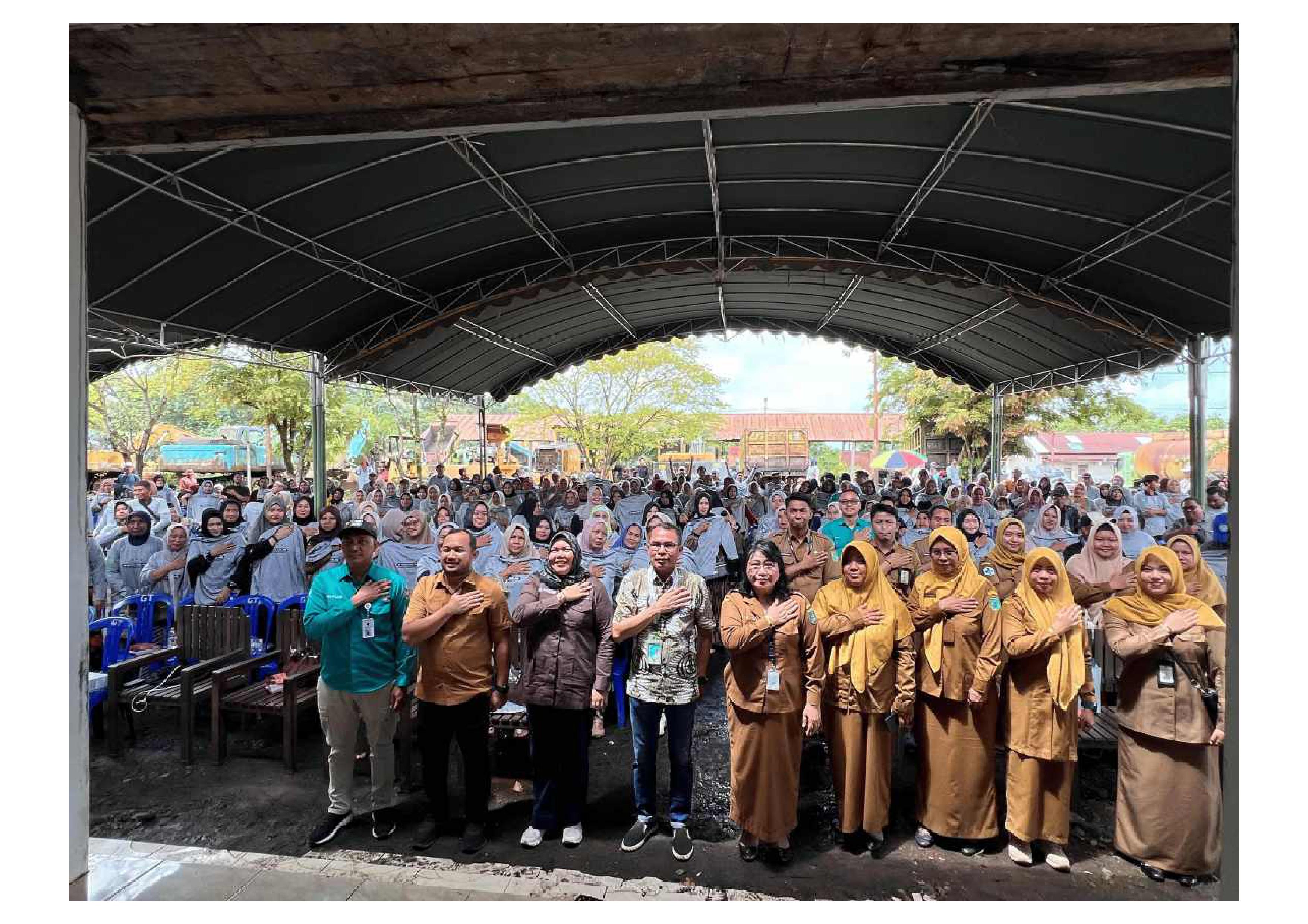 Kolaborasi Poltekkes Kemenkes Banjarmasin dan Komisi IX DPR RI dalam Sosialisasi Germas di Tanah Bumbu